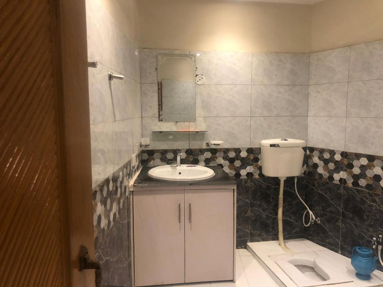 Al Buraq Hotel Исламабад Екстериор снимка